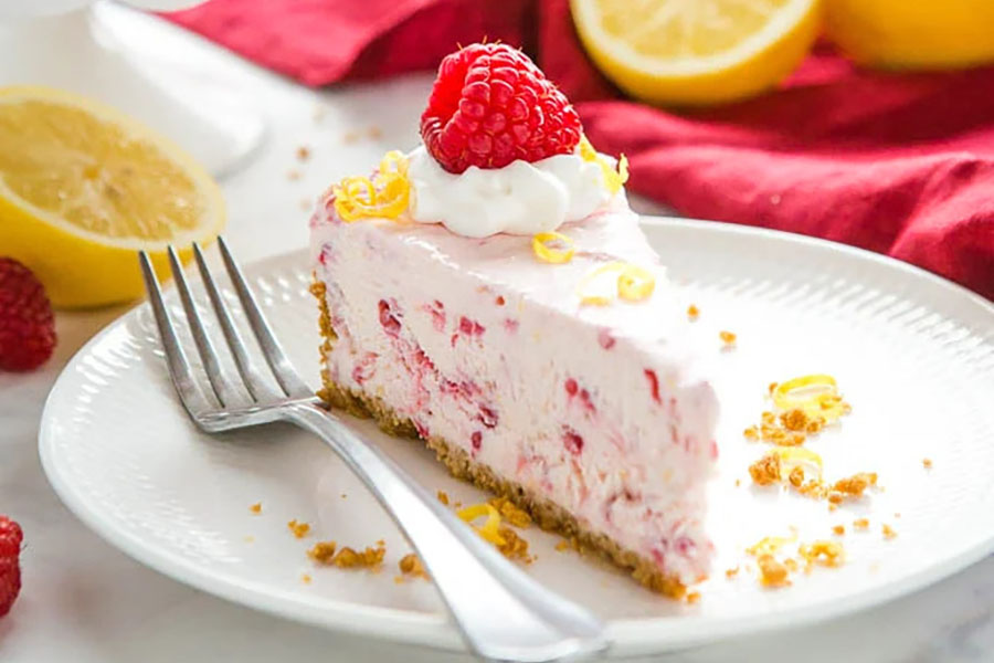 Nepečený malinový cheesecake